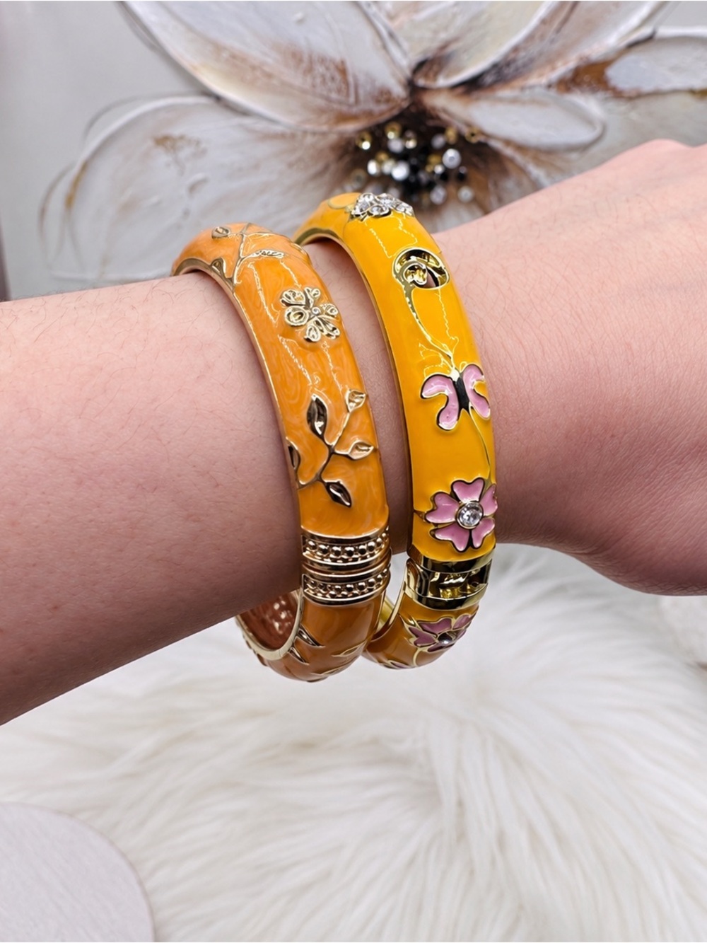 Fall fest Orange Enamel Floral Gold Tone Hinged Bangle Bracelet Set of 2 - Picture 6 of 10
